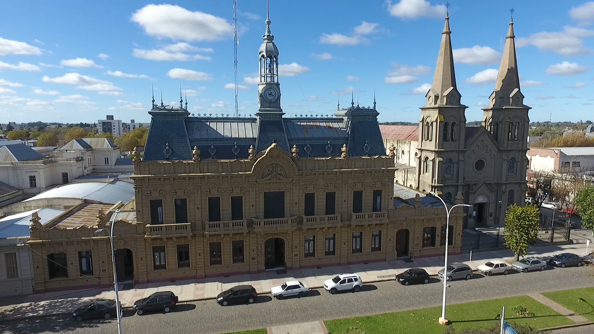 Pasajes a Coronel Suárez — vuelo directo desde Buenos Aires Aeroparque