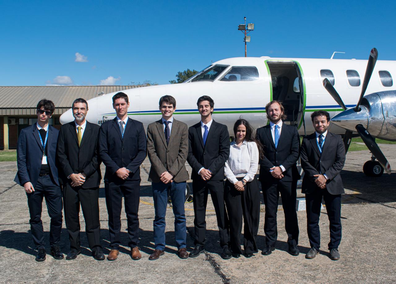 Nosotros - Humming Airways
