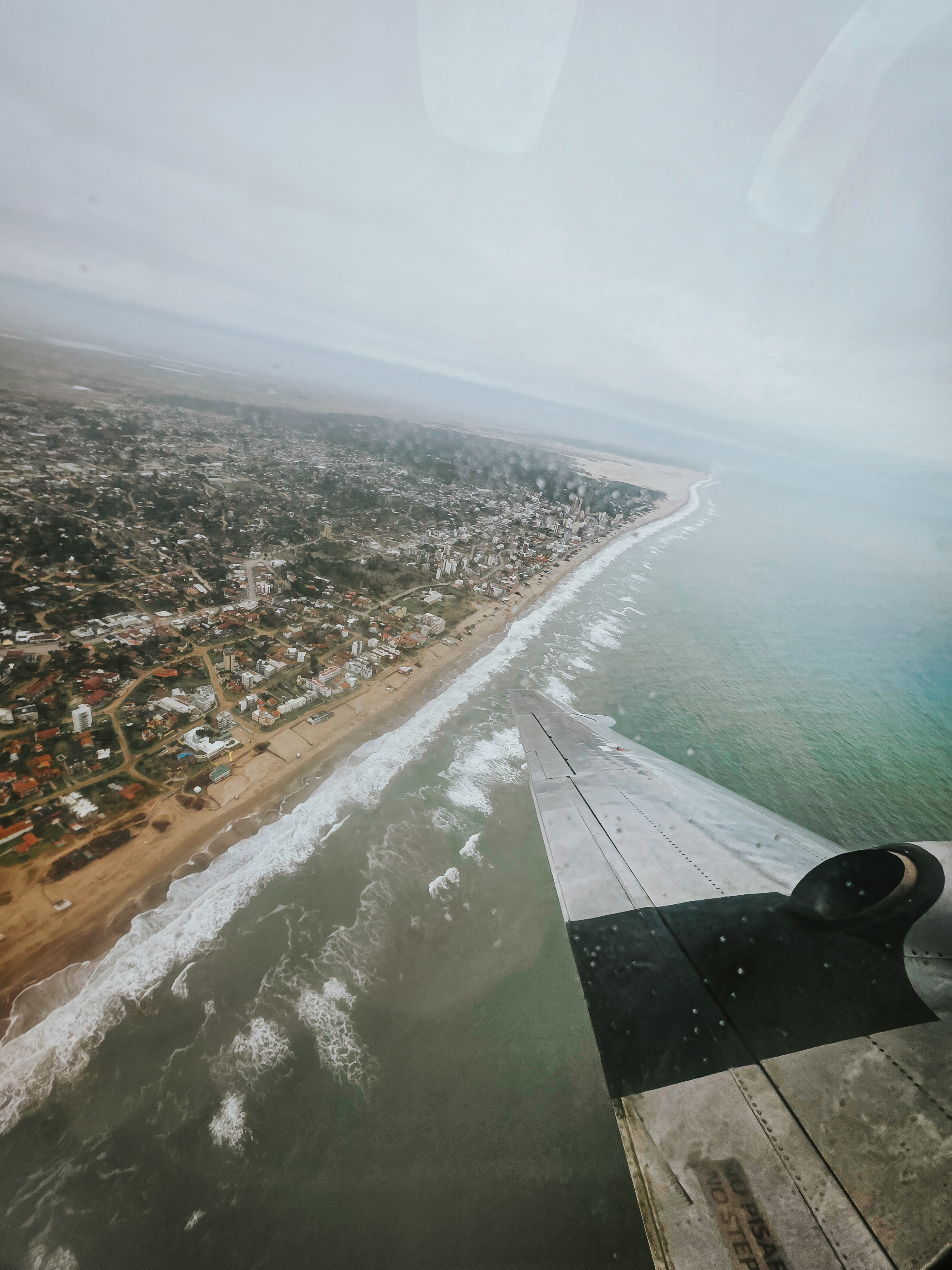 Humming Airways en pista, Villa Gesell — foto Lucas Rubio