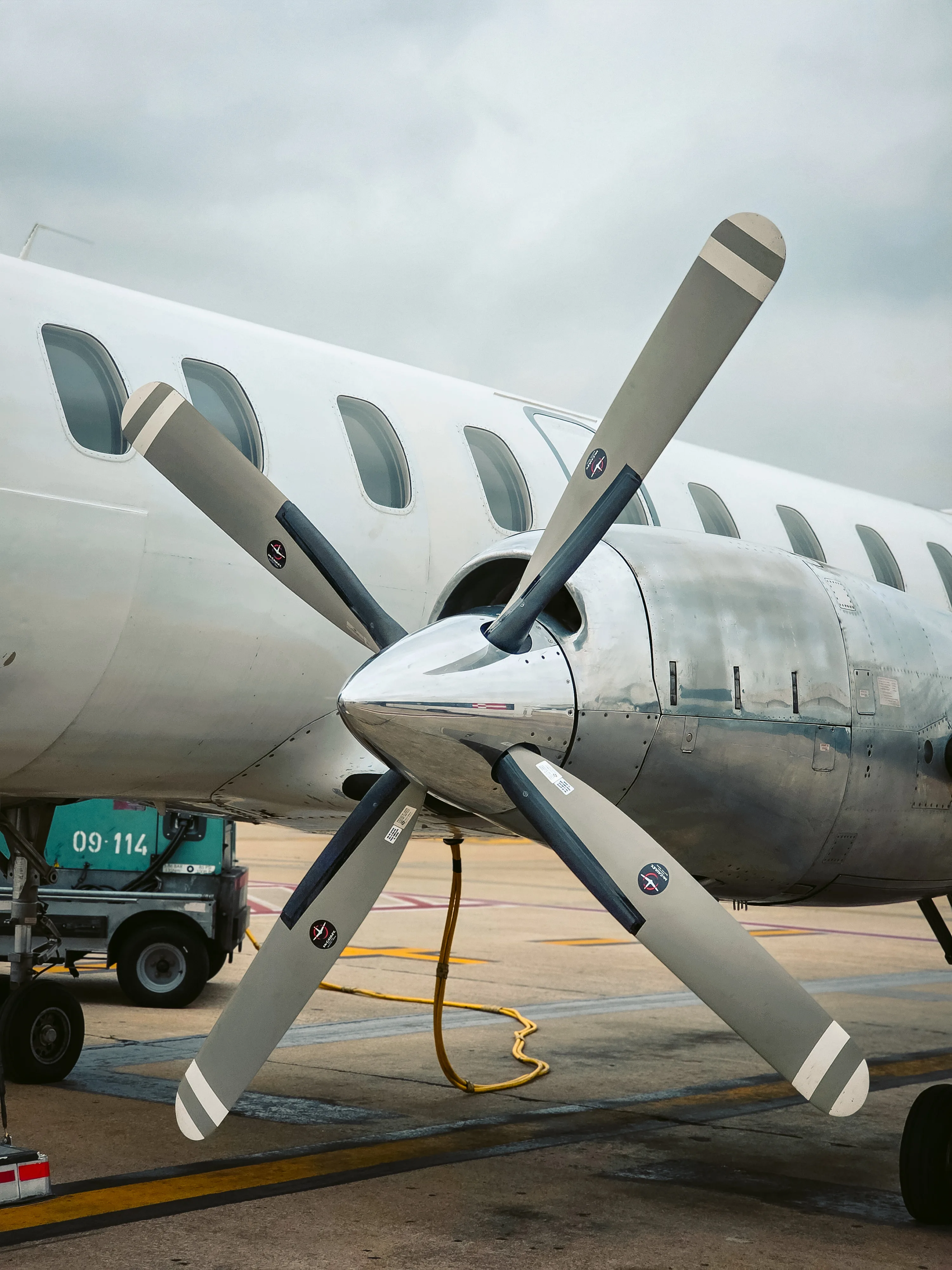 Metro 23 de Humming Airways
